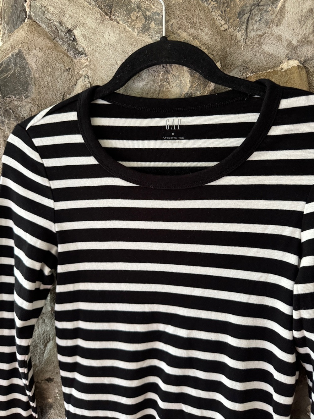 GAP Women's Black & White Stripe Long Sleeve Tee - Picture 2 of 5